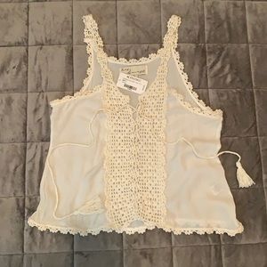 M. Fredric. Ivory. Crinkle Crochet trim w/ tie. Size small